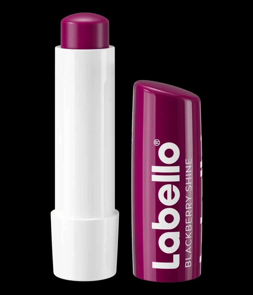 Labello BLACKBERRY SHINE lip balm | مرطب شفاه من لابيلو بال كرز الاسود