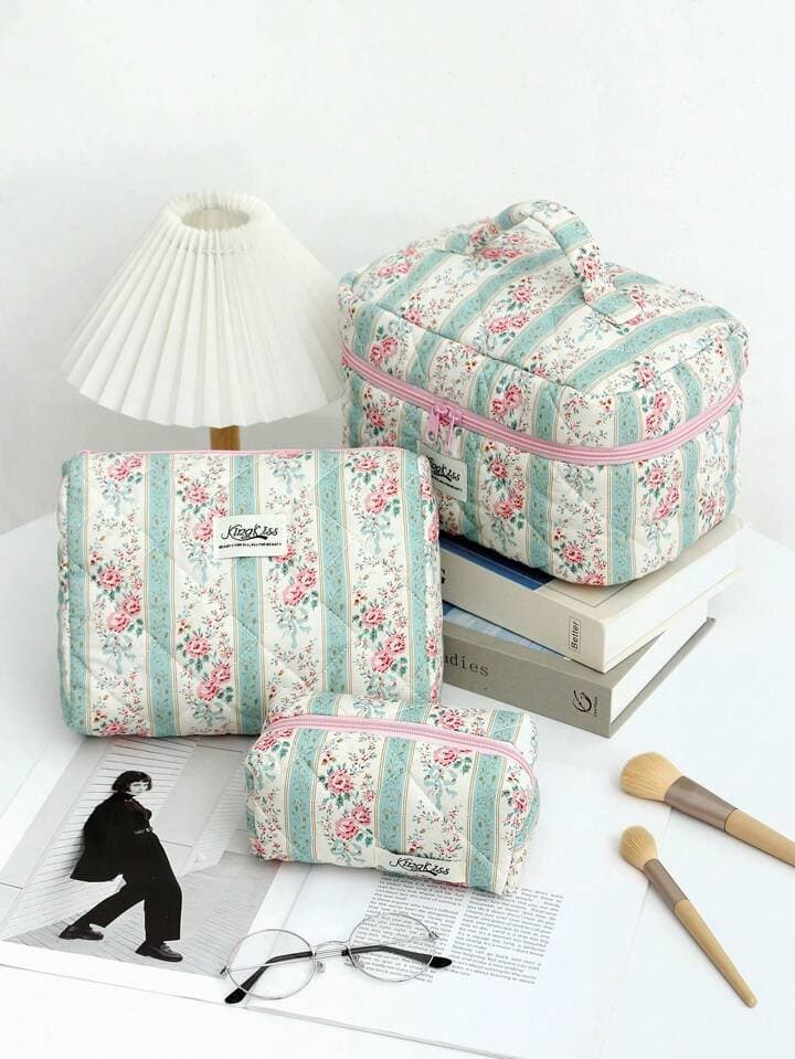Makeup Bag green | حقائب مكياج ثلاثية