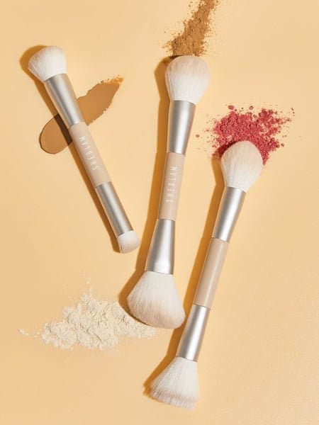 sheglam face essential brush | فرش وجه من شيكلام