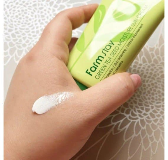 Farmstay Green Tea Seed  Moisture 
Sun Cream |
 واقي شمس مرطب لجميع انواع البشرة من فارمستاي