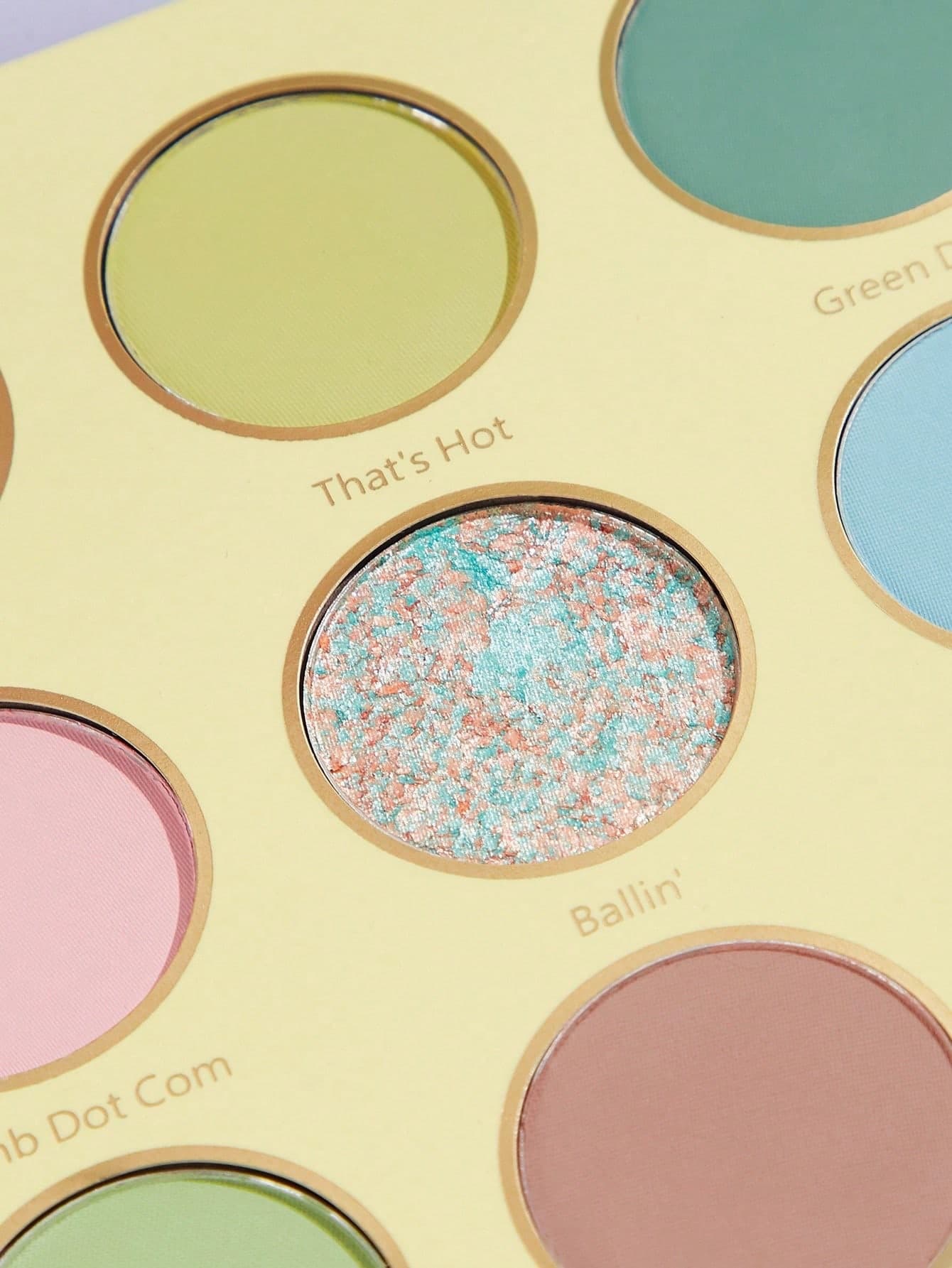 Sheglam Tie Dye For Palette | باليت ضلال عيون بتدرجات الباستيل الصيفية من شيكلام
