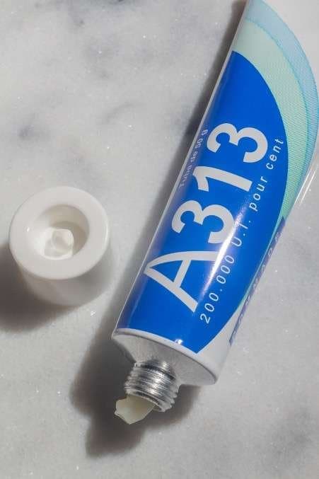 Pharma Développement A313 Retinol Pommade (Vitamin A Cream) |
كريم A313 الفرنسي الأصلي - مرهم فيتامين A النقي (الريتينول) لعلاج التجاعيد وحب الشباب